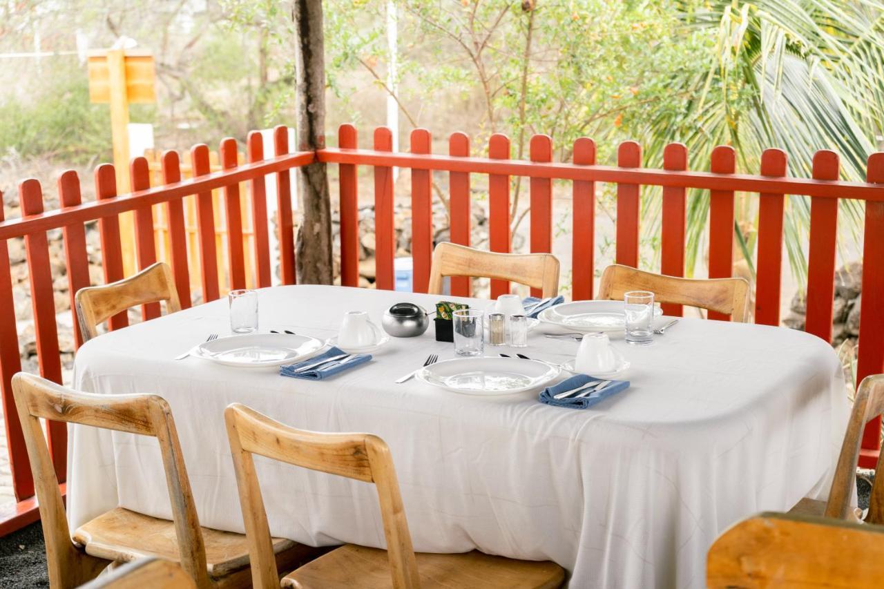 Hostal Santa Maria Floreana Bagian luar foto